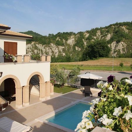Residence Stella Del Gran Sasso Colledara Εξωτερικό φωτογραφία