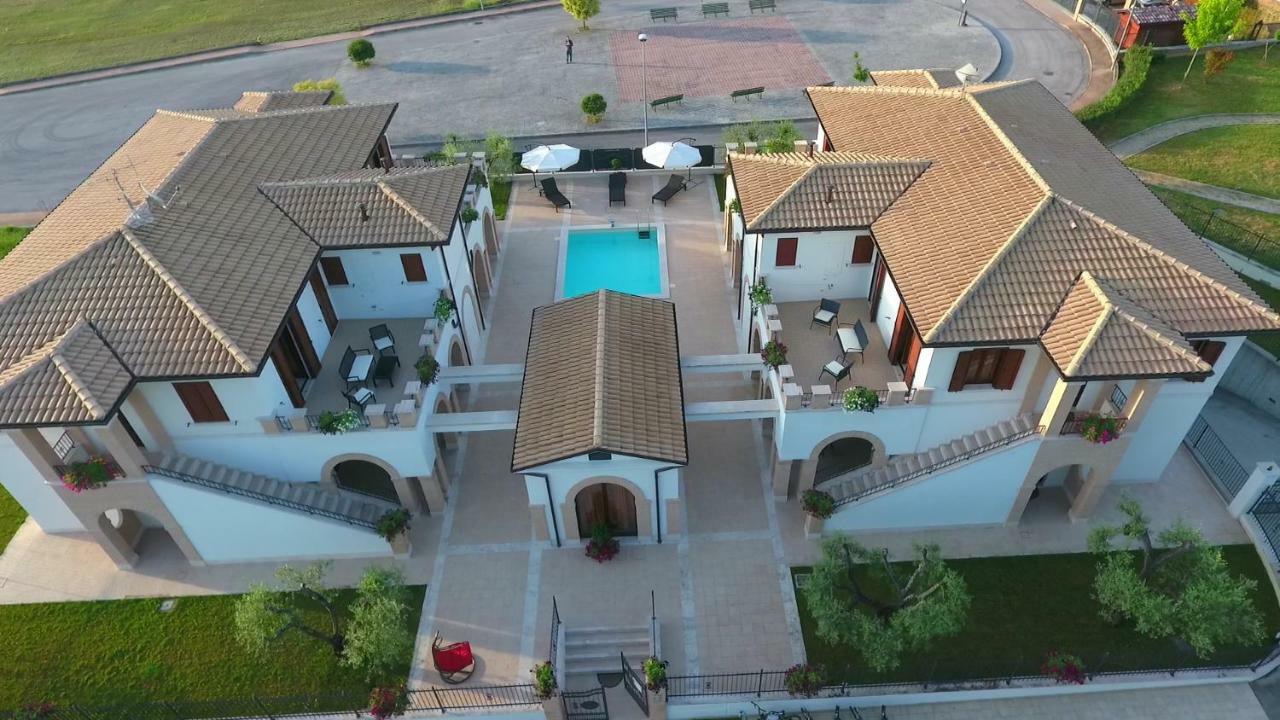 Residence Stella Del Gran Sasso Colledara Εξωτερικό φωτογραφία