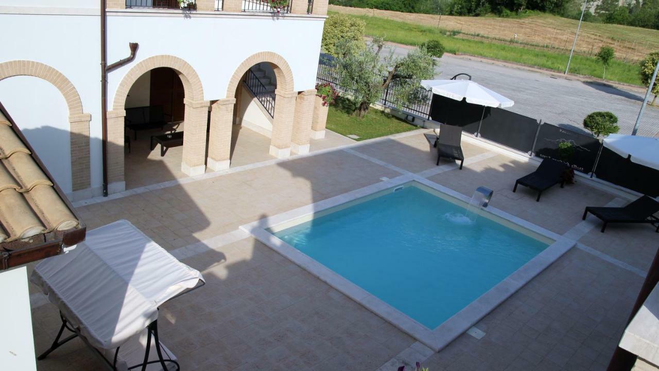 Residence Stella Del Gran Sasso Colledara Εξωτερικό φωτογραφία