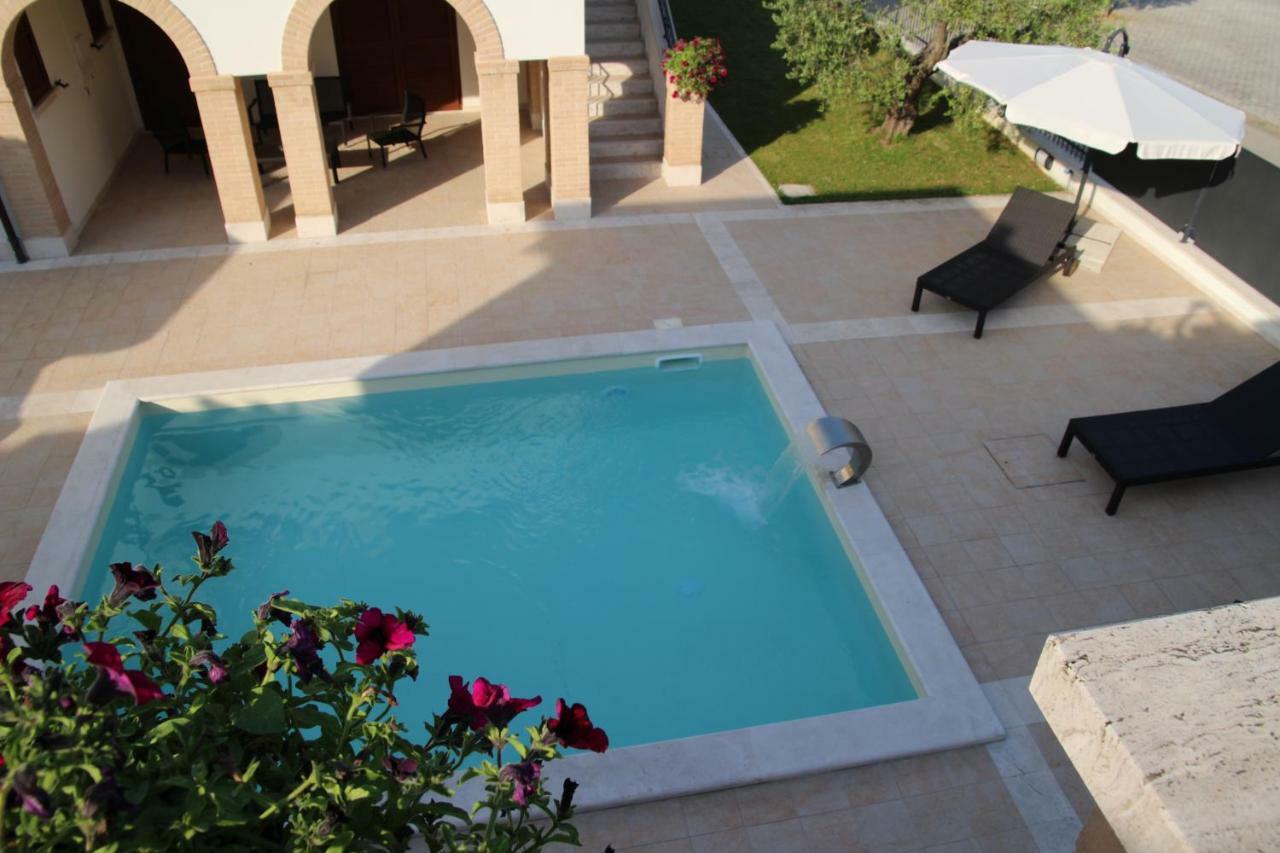 Residence Stella Del Gran Sasso Colledara Εξωτερικό φωτογραφία