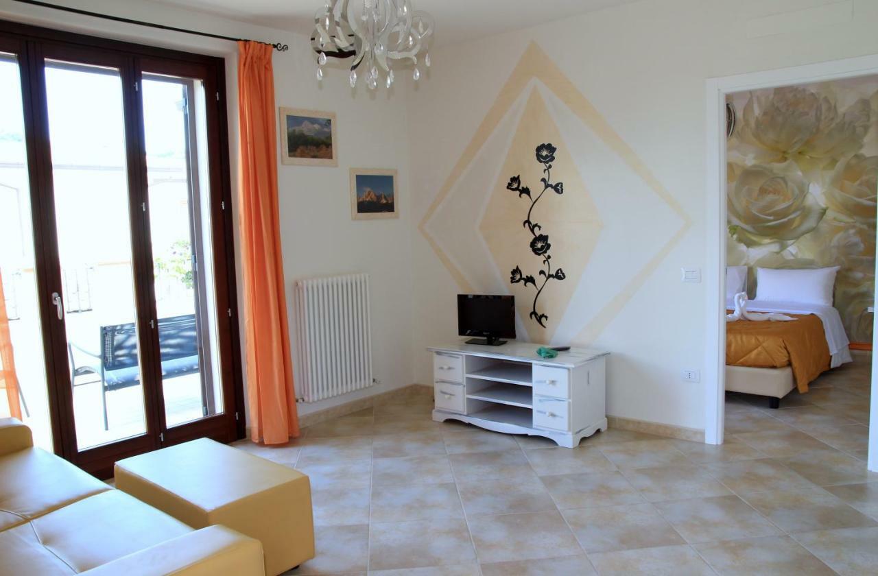 Residence Stella Del Gran Sasso Colledara Εξωτερικό φωτογραφία