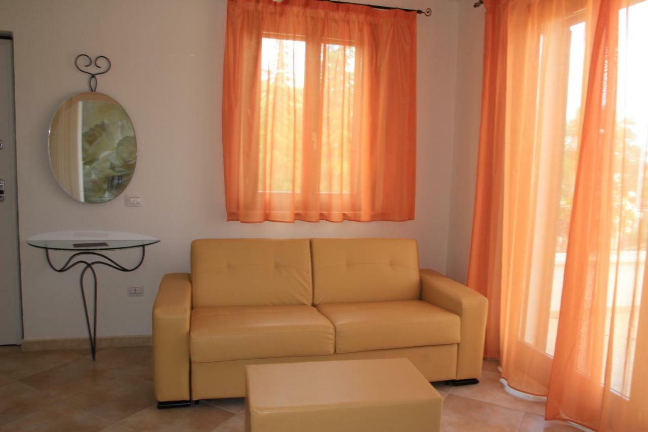 Residence Stella Del Gran Sasso Colledara Εξωτερικό φωτογραφία
